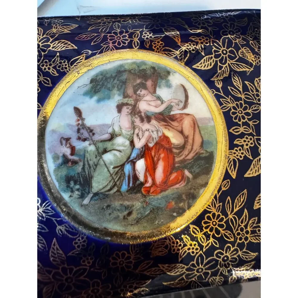 Empire Ware England Cobalt Blue Porcelain Trinket Vanity Box Gold Romantic Scene